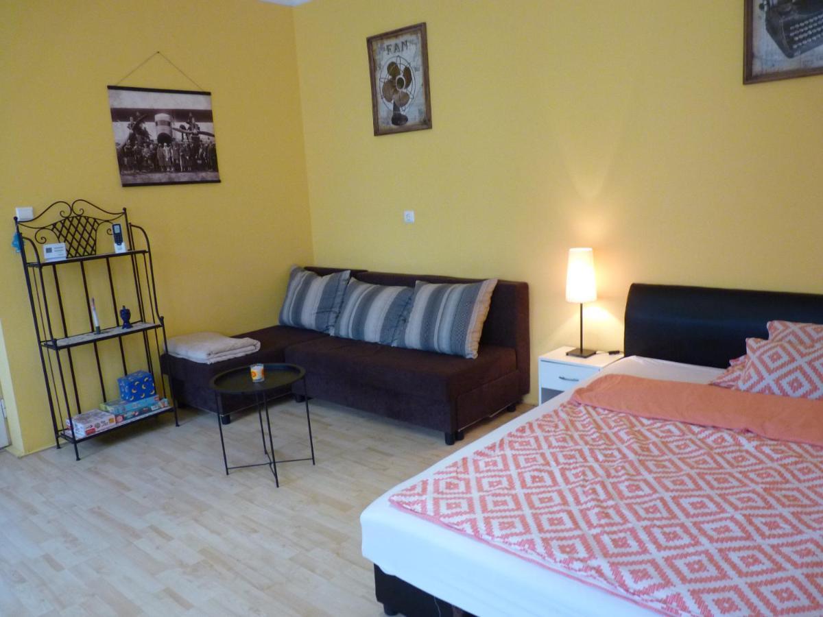 Zizi Apartman Debrecen Exterior photo